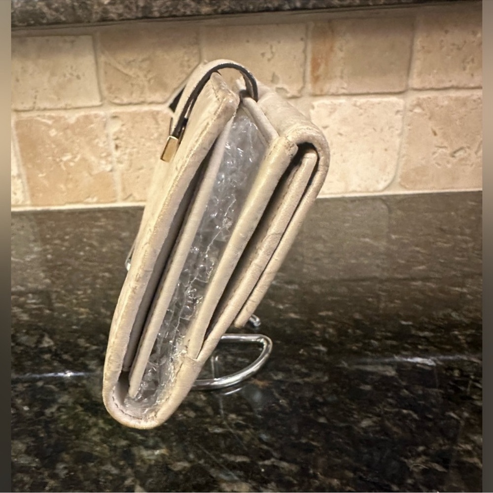 Gucci Guccissima Leather Script Flap Continental … - image 3